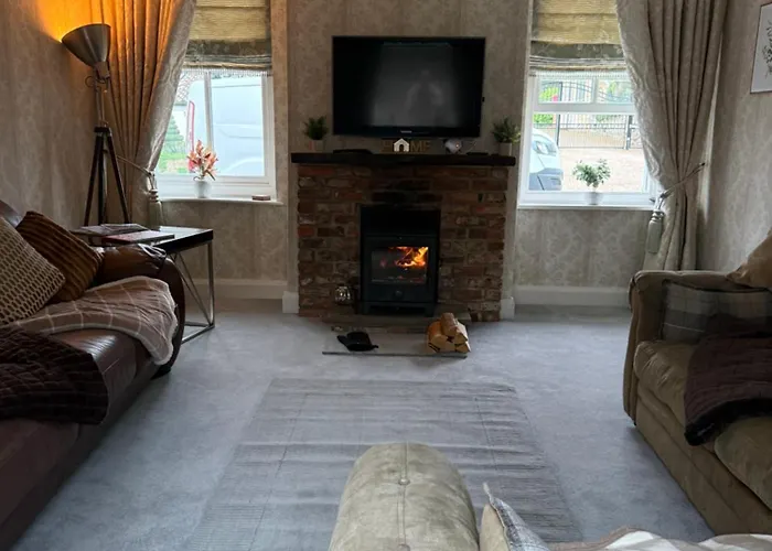 West Cottage, Free Breakfast Supplied With Free Range Eggs With Log Burner * Towton