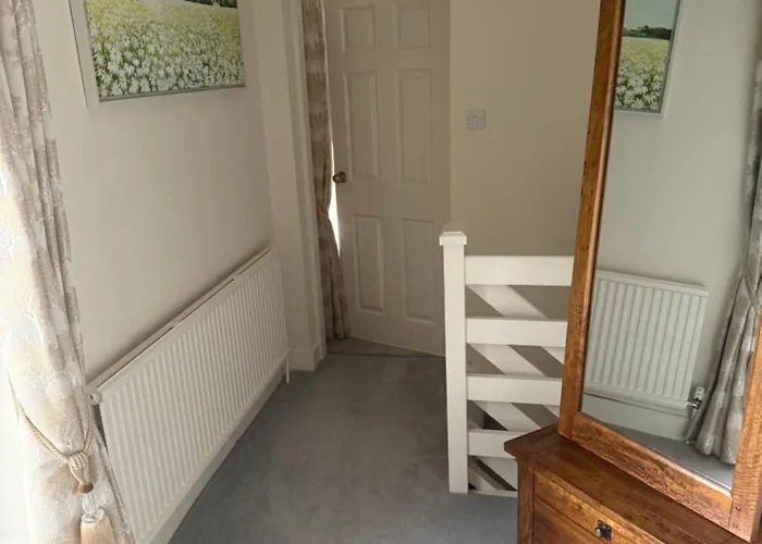 Holiday home West Cottage, Free Breakfast Supplied With Free Range Eggs With Log Burner *